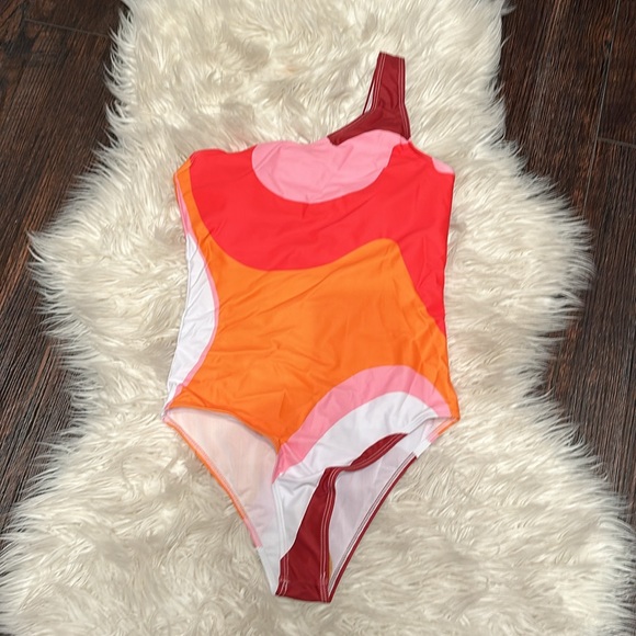 One Piece Swimsuit with Coordinating Wrap Skirt Coverup NWT - Picture 9 of 10